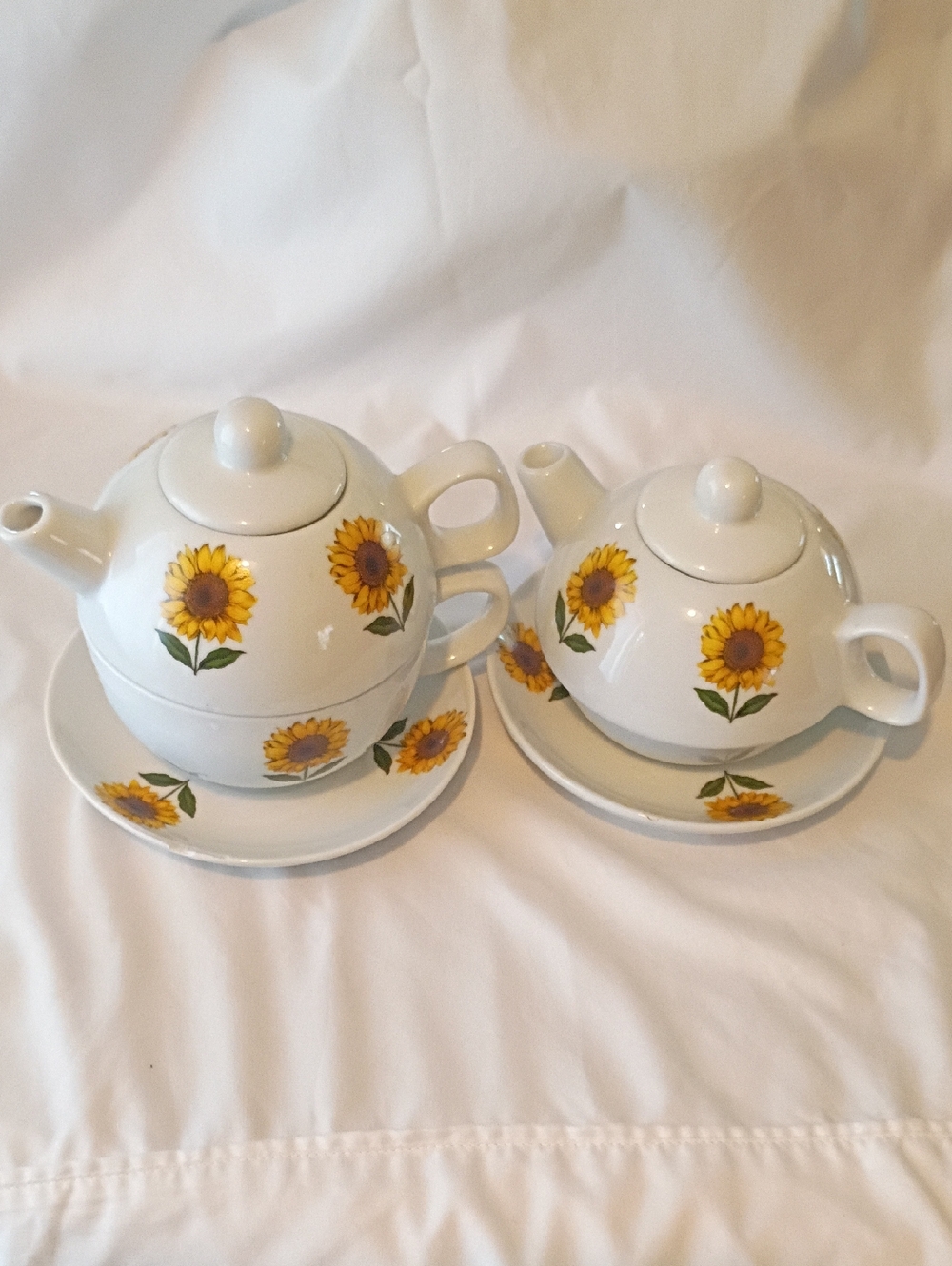Sunflower Ceramic Tea Set – White and Yellow Teapot with Saucer